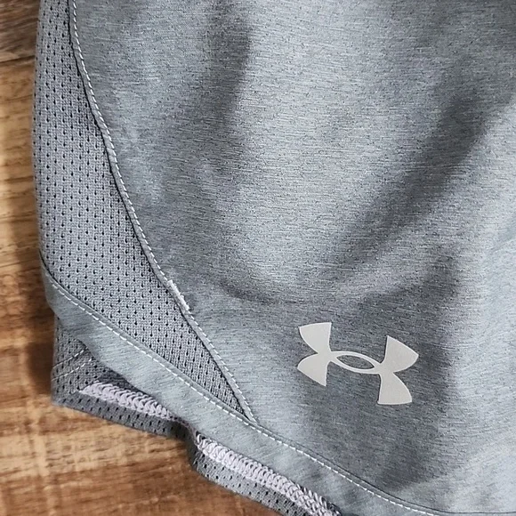 Ladies Under Armour Running Shorts Sz XXL - Picture 3 of 5